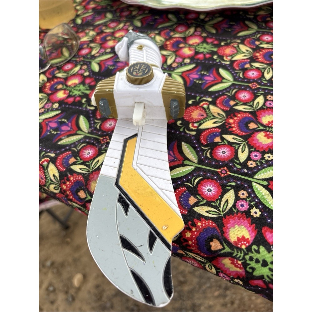 VTG 1994 Empire Power Rangers White Ranger Saba Sword Launcher 9" Toy - Picture 2 of 3